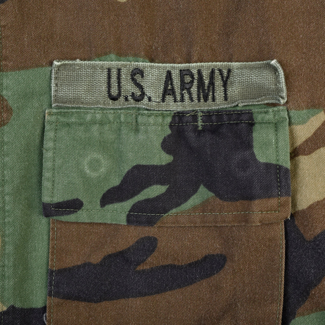 US ARMY COMBAT FIELD JACKET WOODLAND CAMO - SMALL