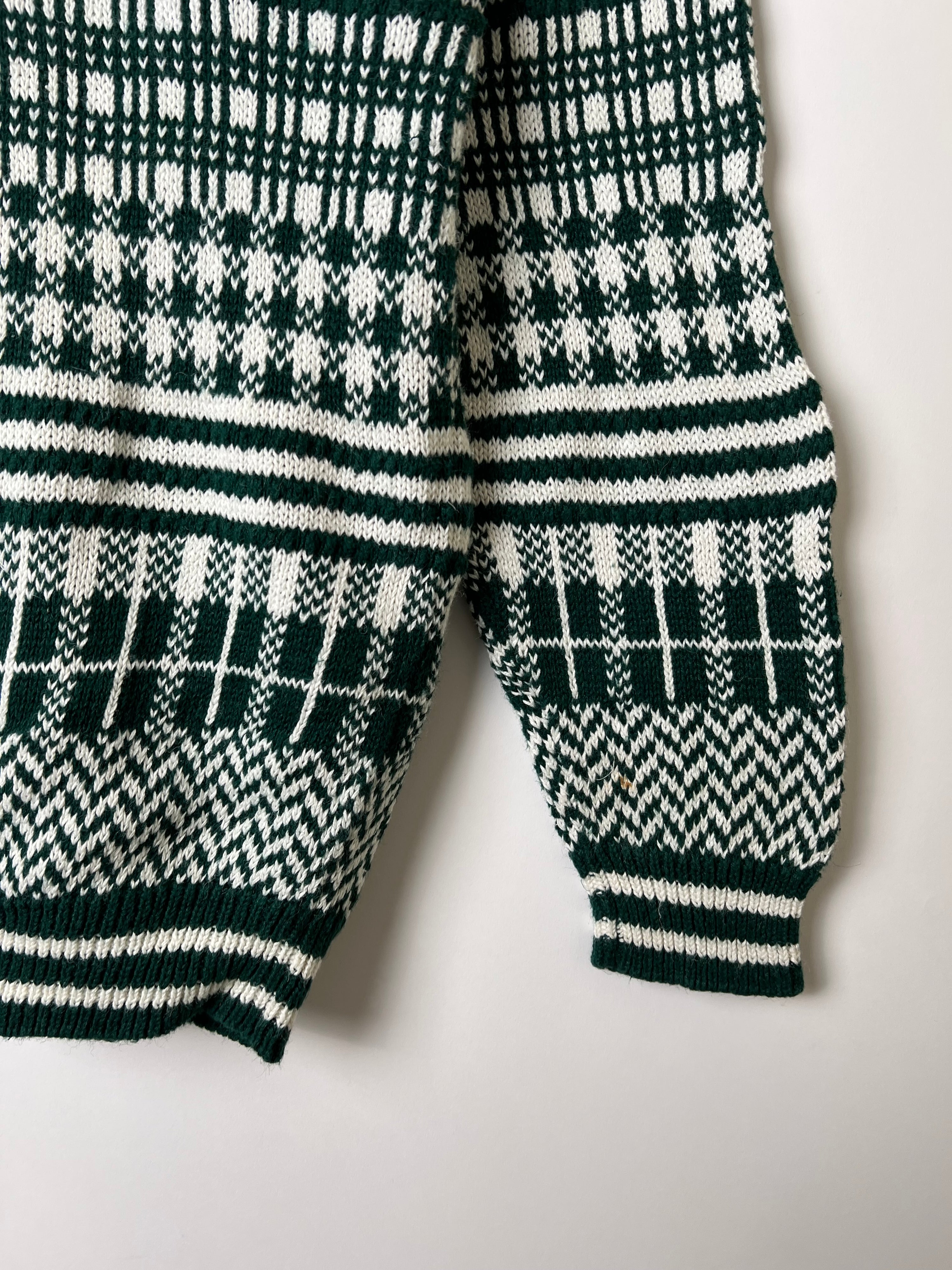 VINTAGE SWEATER COSBY PATTERN CRAZY KNIT WHITE GREEN - M