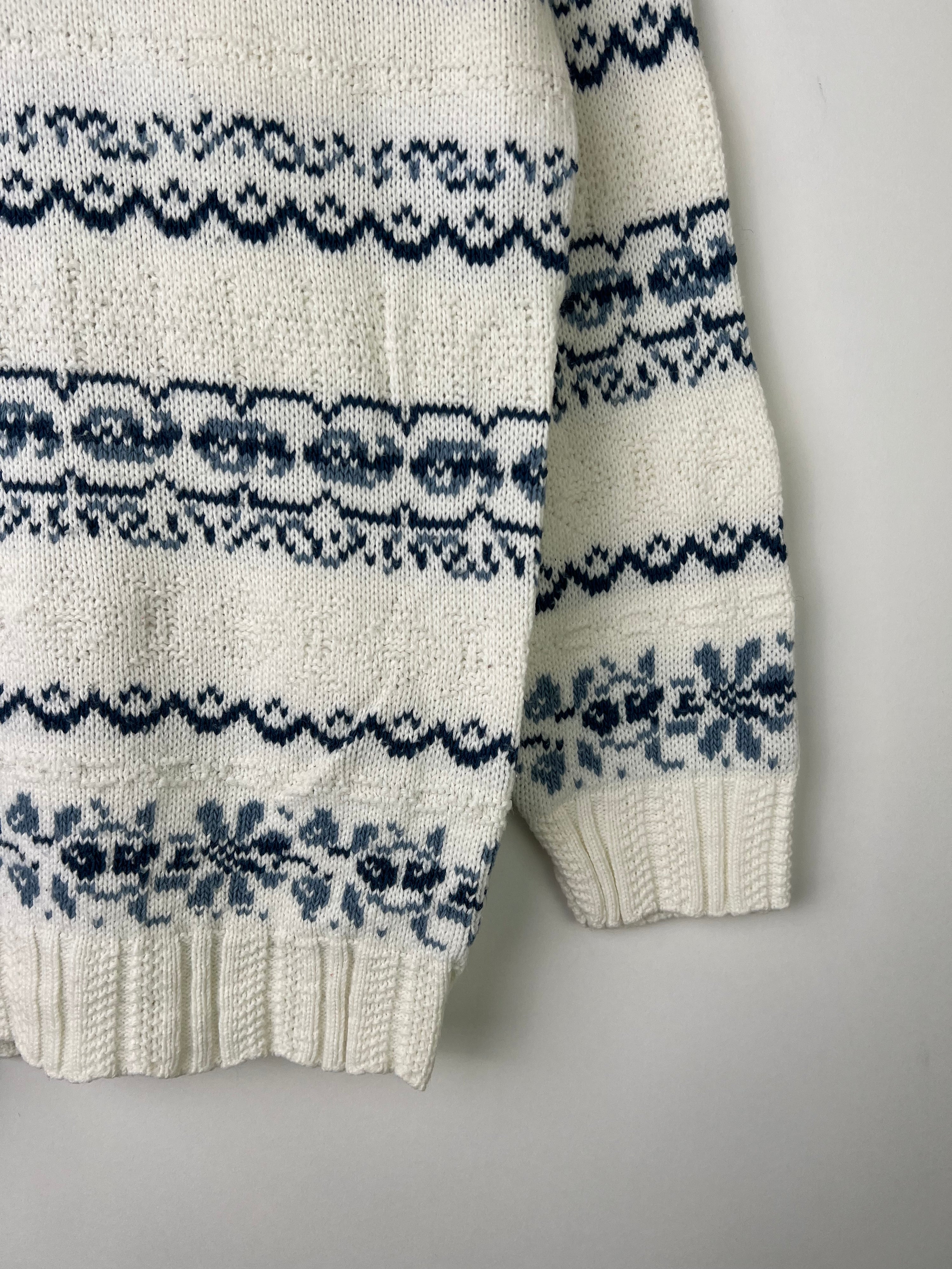 VINTAGE SWEATER CRAZY PATTERN KNIT WHITE MADE IN USA - XS