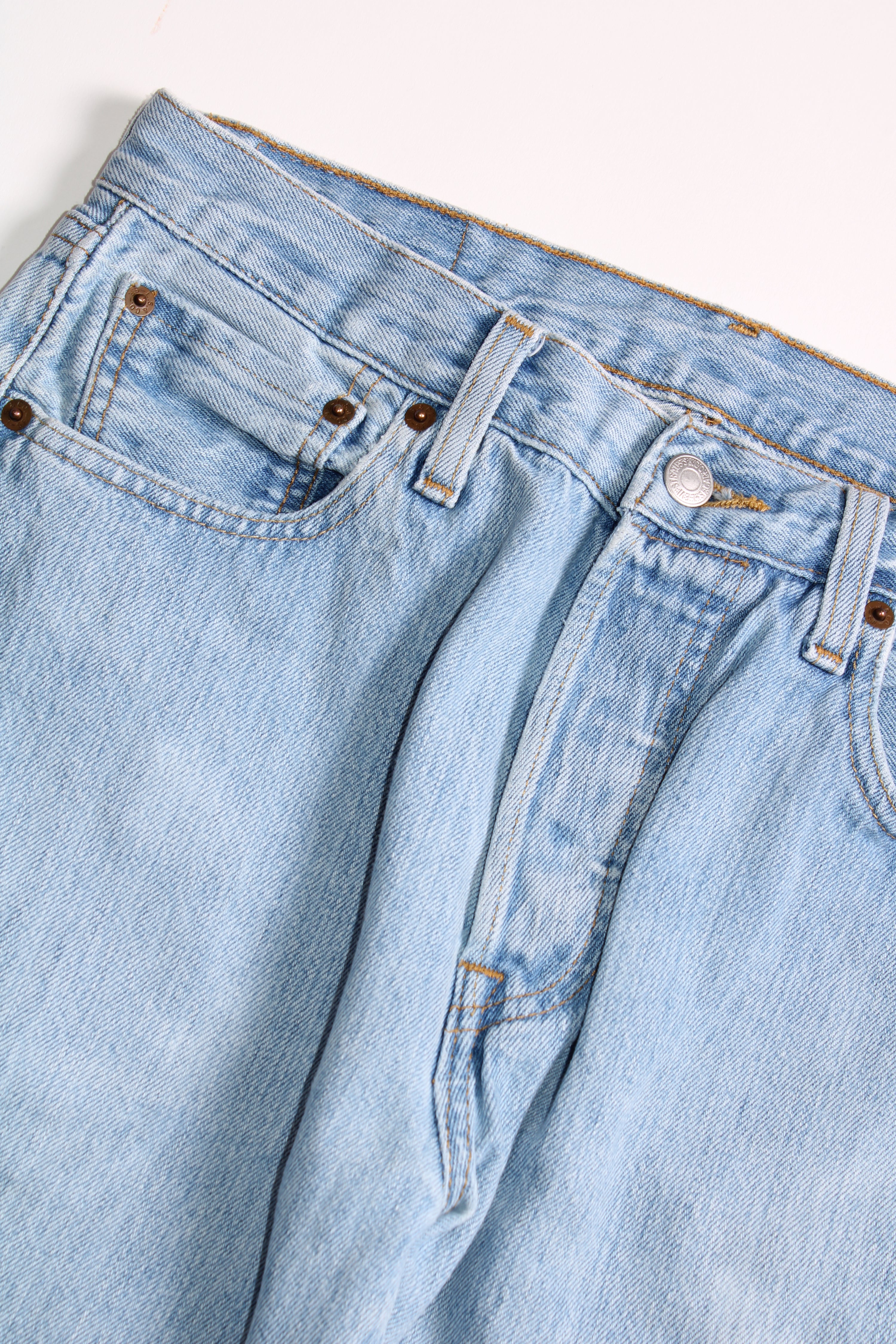 LEVIS 501 JEANS SHORTS LIGHT BLUE WASH - W30