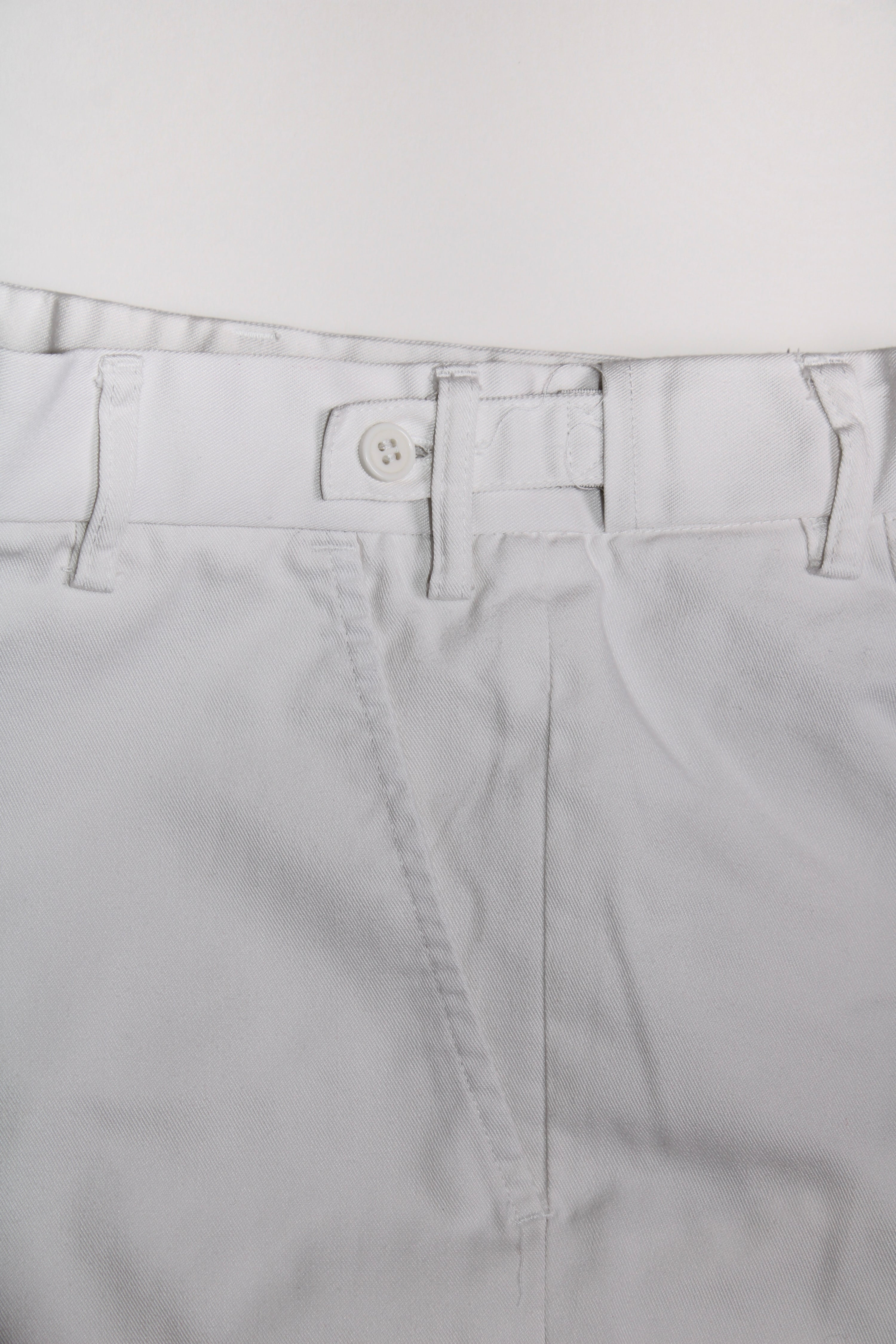 BRITISH ARMY VINTAGE SUMMER UNIFORM ROYAL NAVY PLEATED SHORTS WHITE