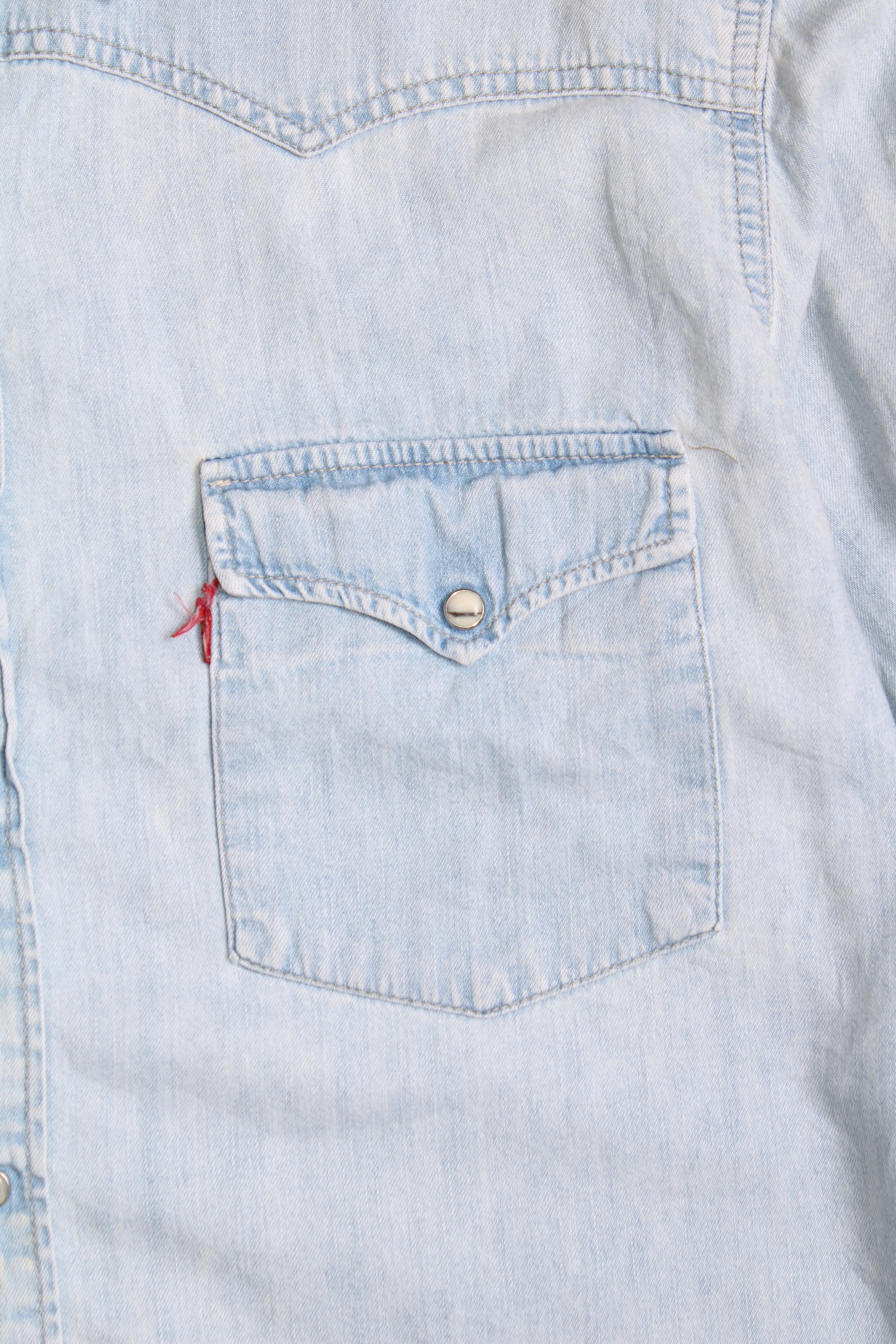 LEVIS VINTAGE WESTERN DENIM SHIRT LIGHT BLUE WASH 1990S VTG - L