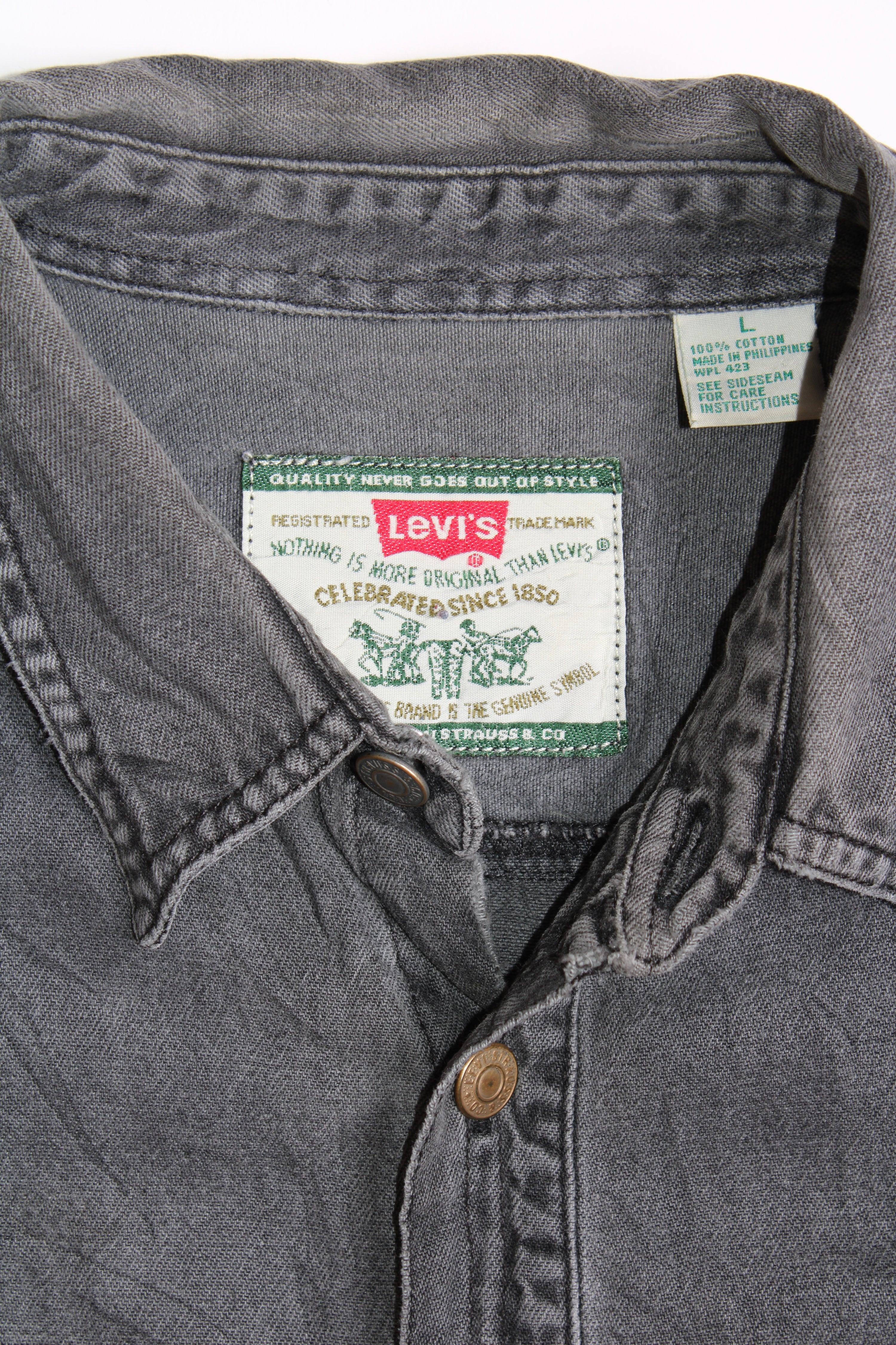 LEVIS VINTAGE WESTERN DENIM SHIRT BLACK WASH 1990S VTG - L