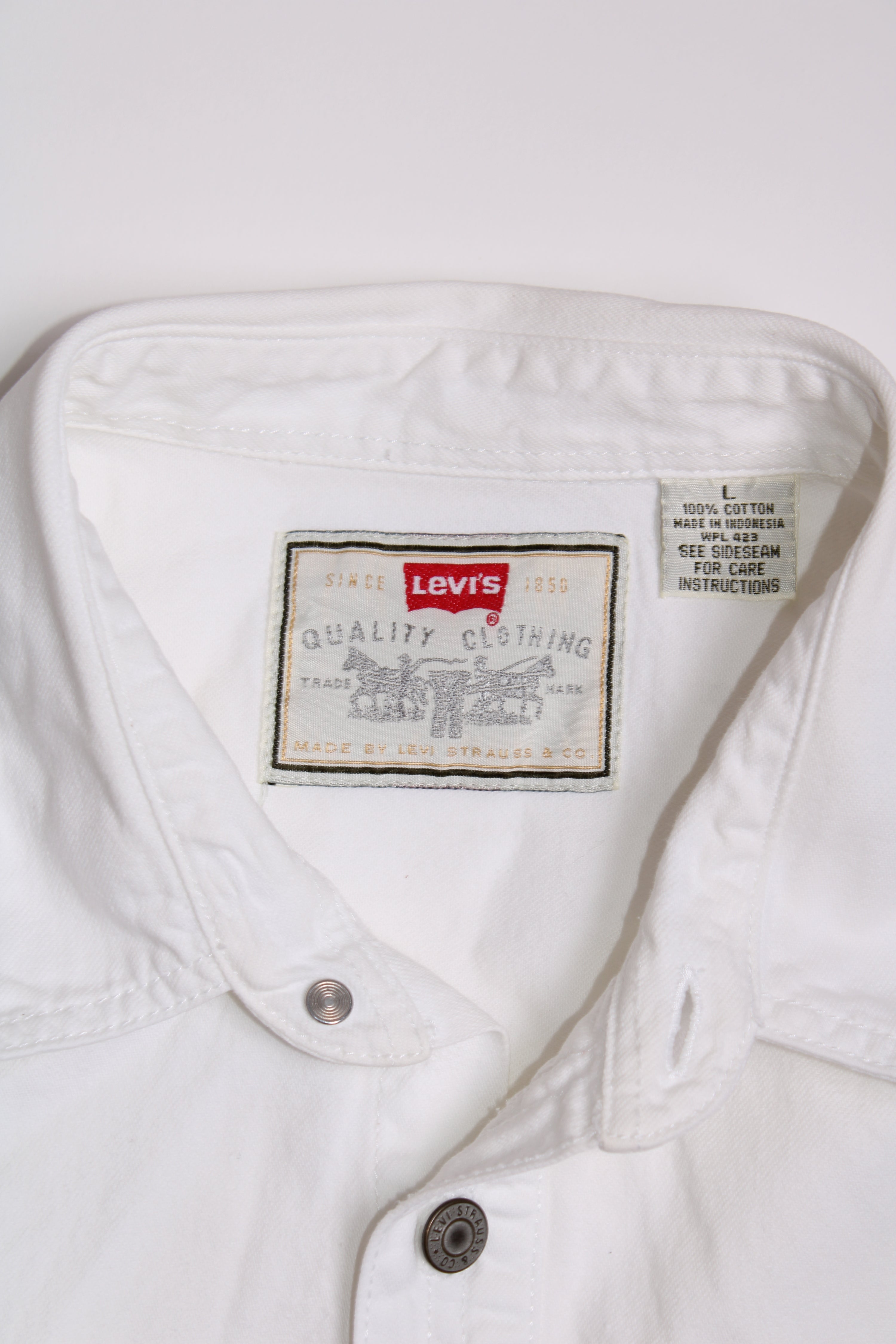 LEVIS VINTAGE WESTERN DENIM SHIRT WHITE 1990S VTG - L