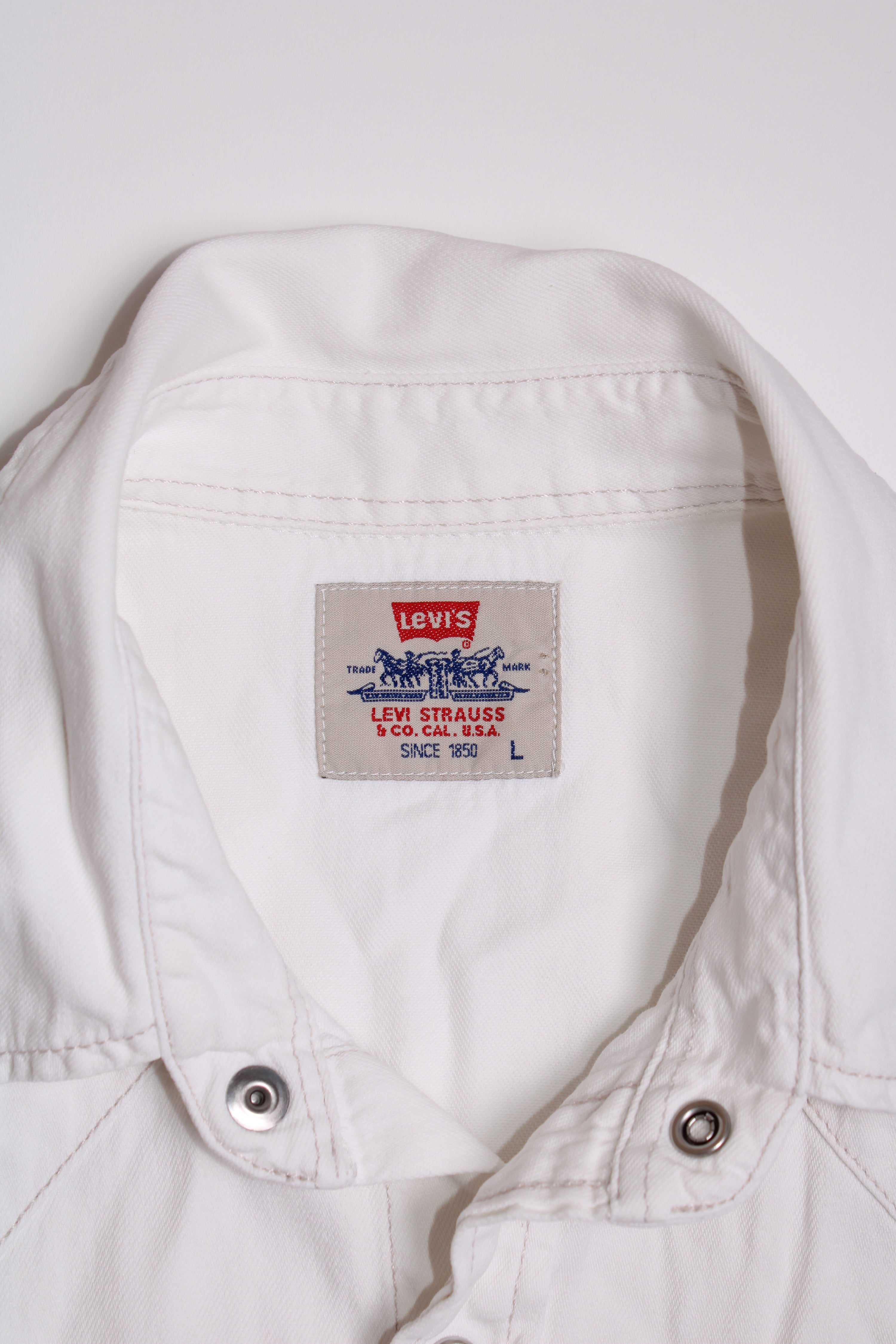 LEVIS VINTAGE WESTERN DENIM SHIRT WHITE 1990S VTG - L
