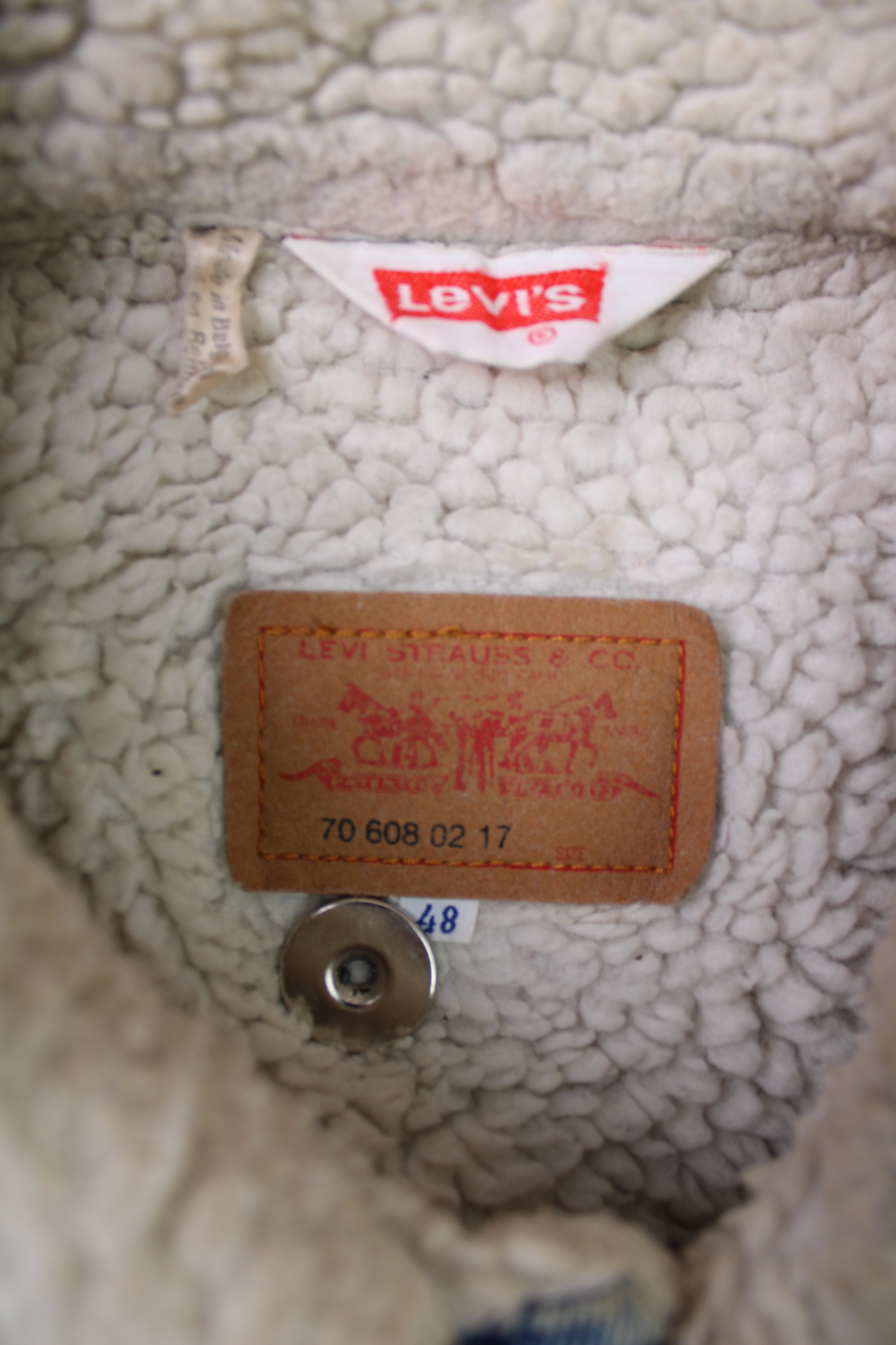 LEVIS VINTAGE SHERPA LINED DENIM JACKET 1990S VTG - M/L