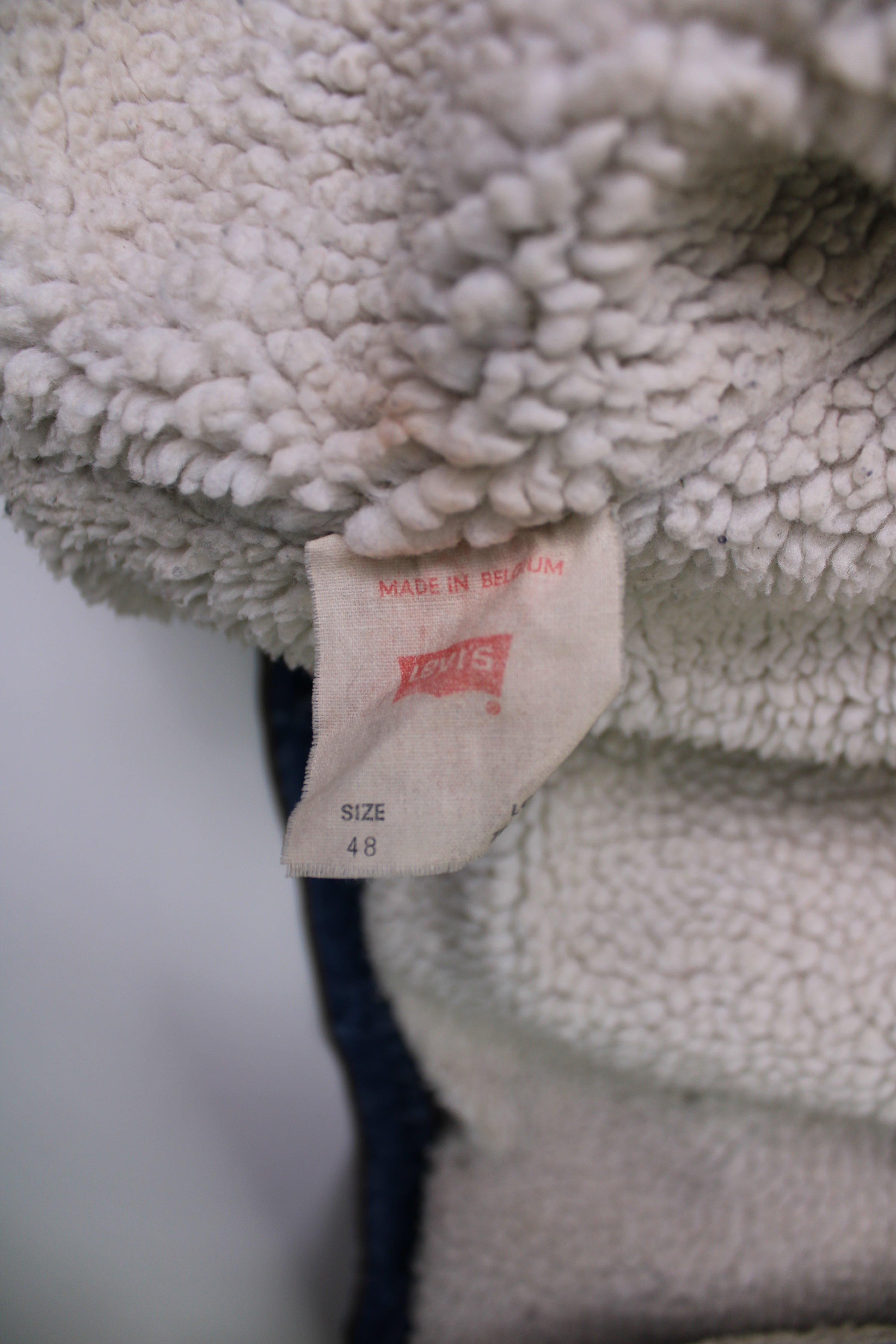 LEVIS VINTAGE SHERPA LINED DENIM JACKET 1990S VTG - M/L