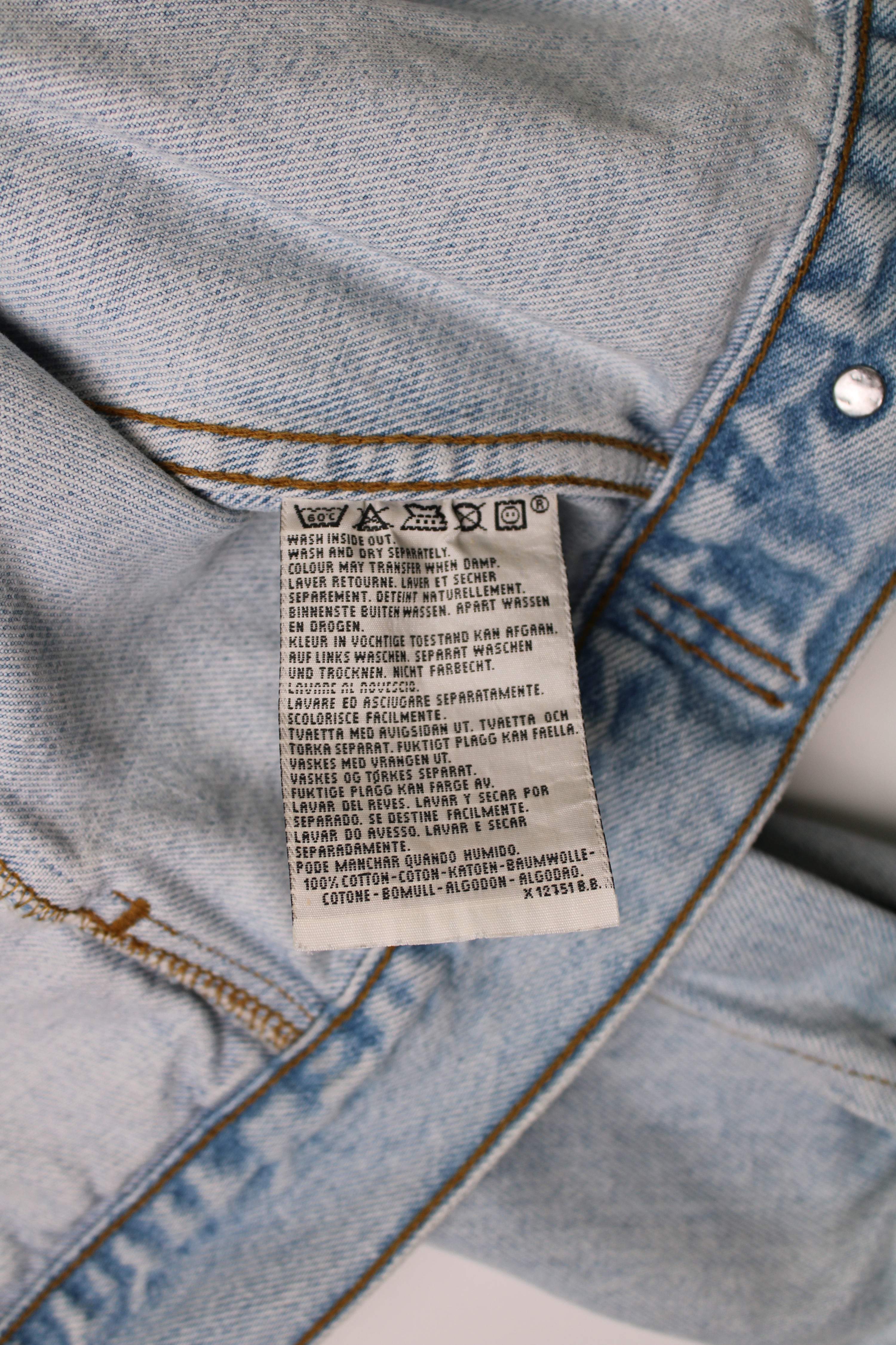 LEVIS VINTAGE DENIM TRUCKER JACKET ORANGE TAB 1990S VTG - M