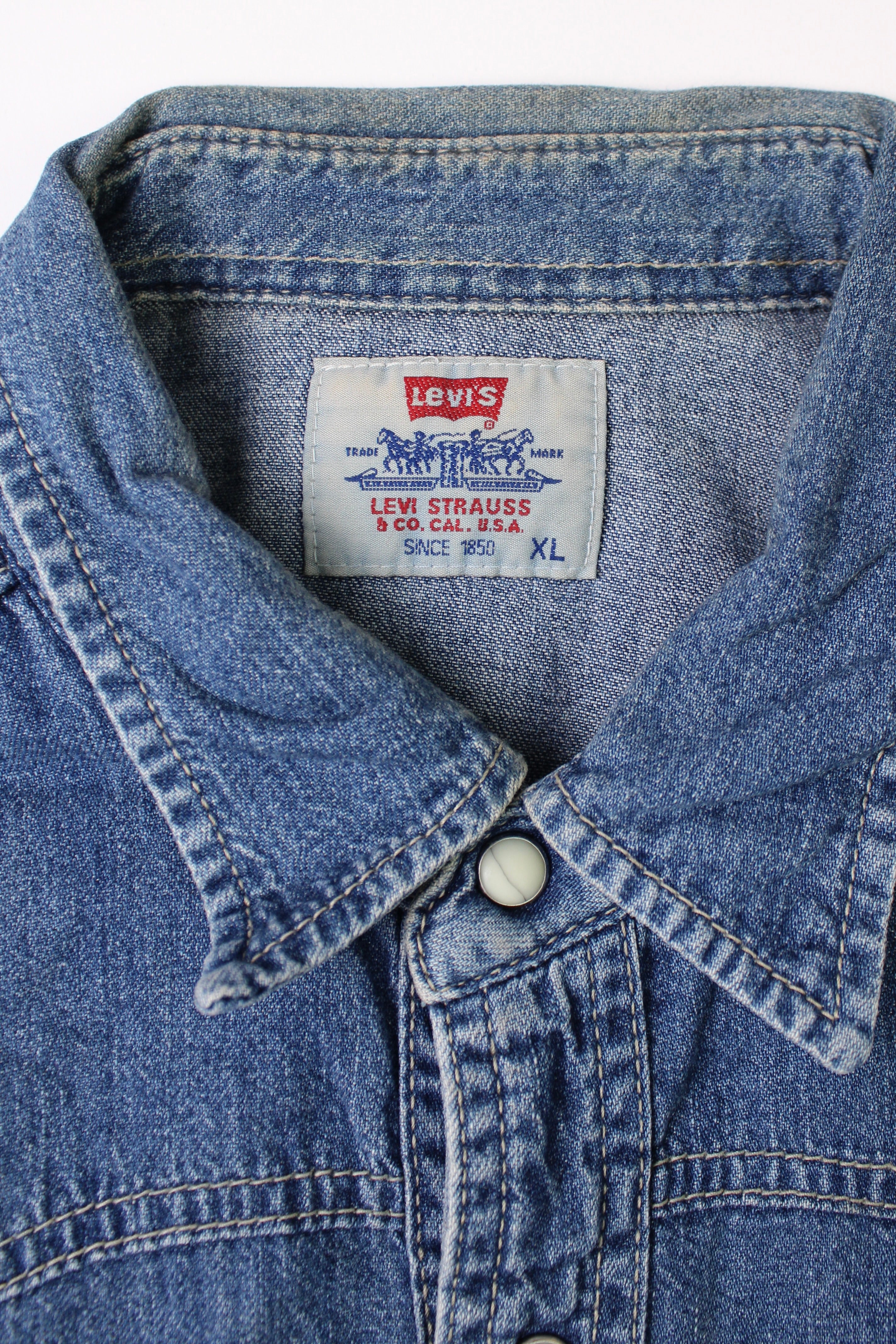 LEVIS VINTAGE WESTERN DENIM SHIRT 1990S VTG - XL