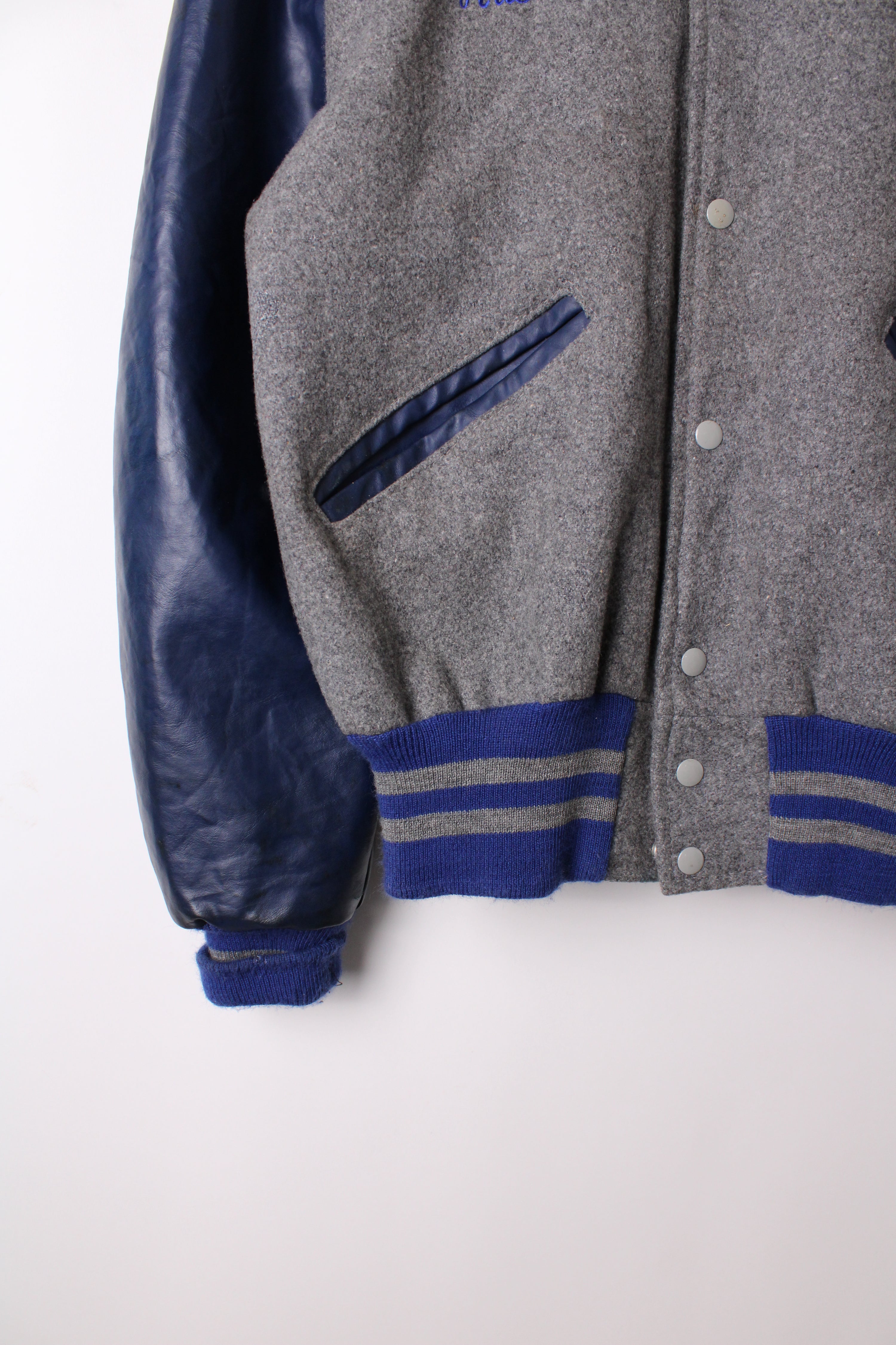 DE LONG VINTAGE VARSITY JACKET MADE IN USA - M