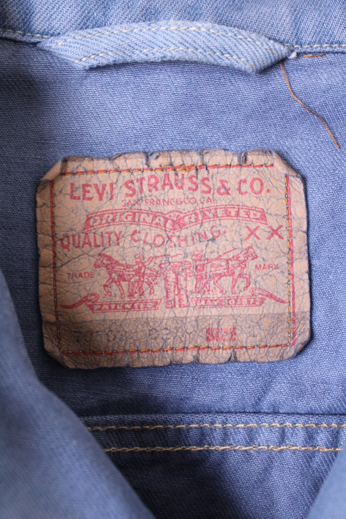 LEVIS VINTAGE DENIM TRUCKER JACKET VTG FADING COBALT BLUE - L