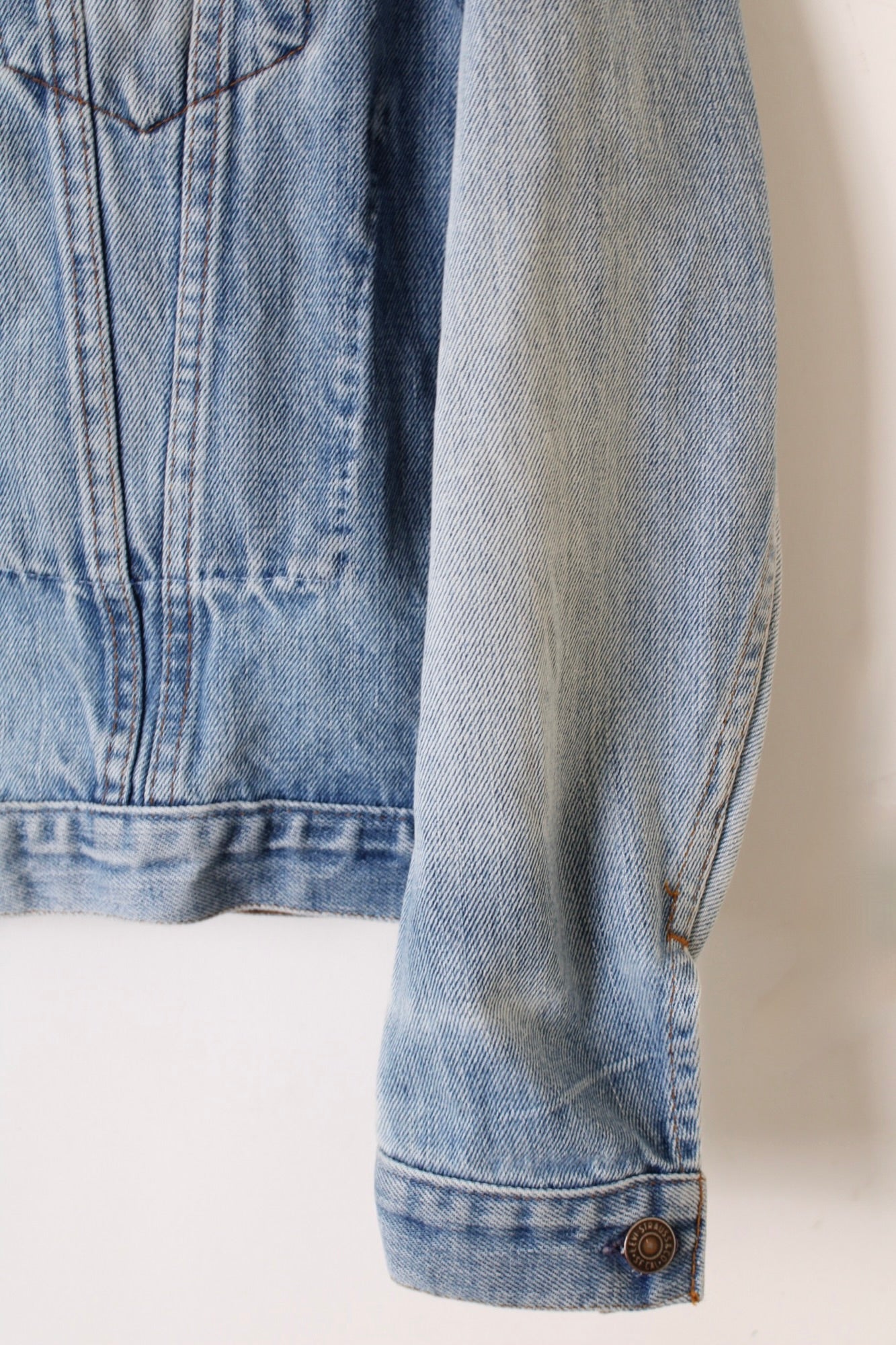 LEVIS VINTAGE DENIM TRUCKER JACKET VTG FADING TYPE 2 BLUE - M/L