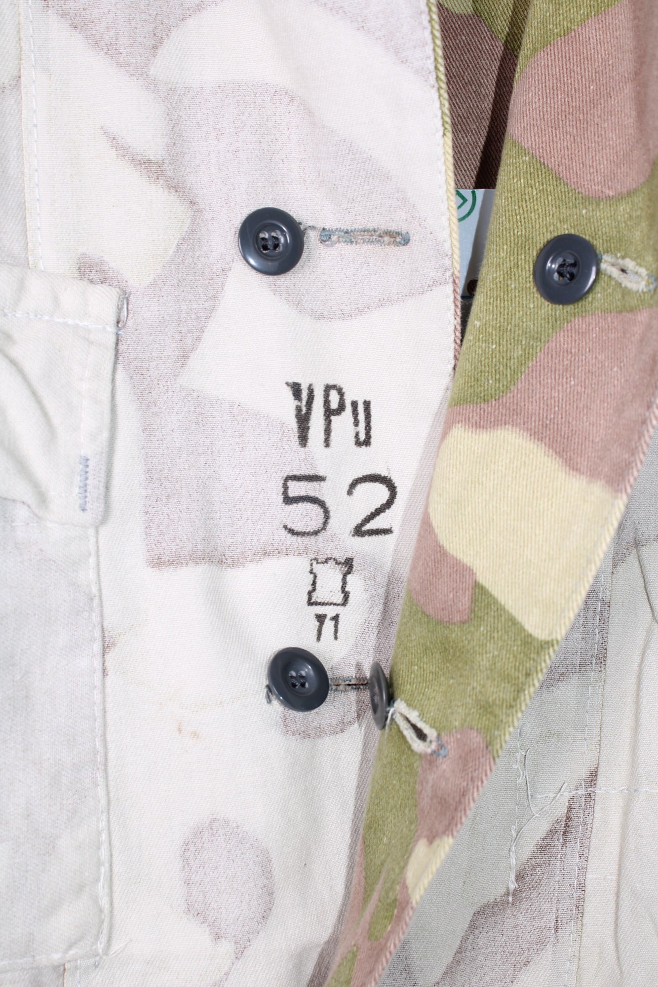 VINTAGE FINNISH ARMY M-62 REVERSIBLE FIELD JACKET - L